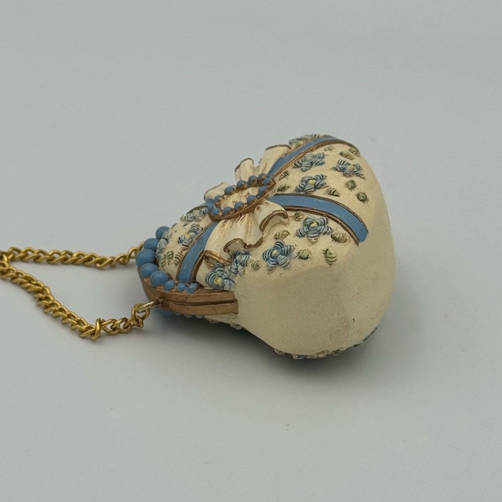 Vintage Avon Gift Collection Victorian Purse Ornament Blue‎ White Gold Handbag - Picture 4 of 14